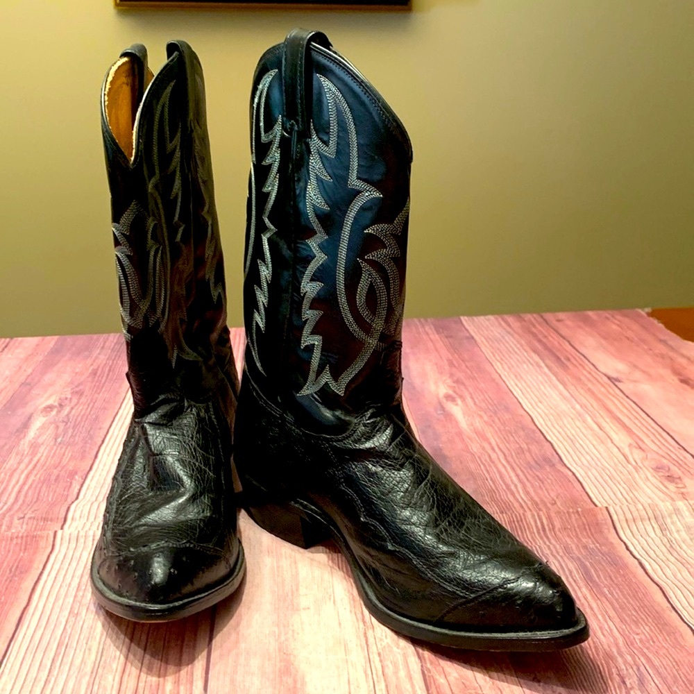 Black western Boots with Great Finish and Pointed Toe - Picture 6 of 8